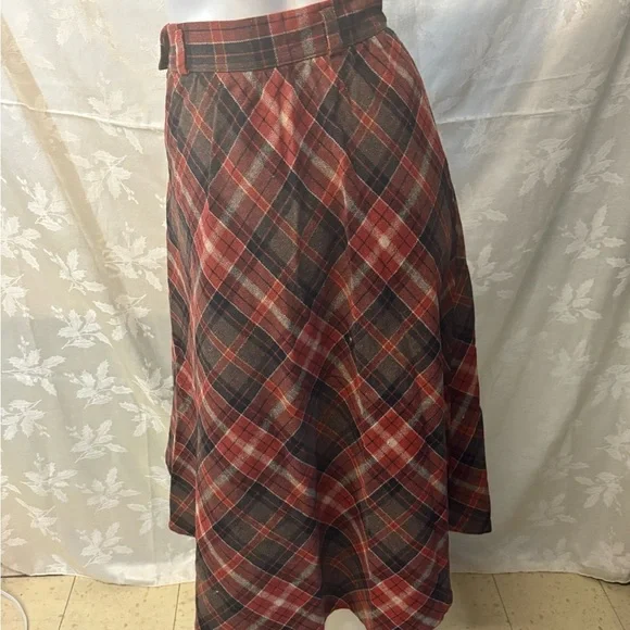 Vintage Alfred Paquette Red and Black Asymmetrical A-Line Midi Skirt - Picture 4 of 7